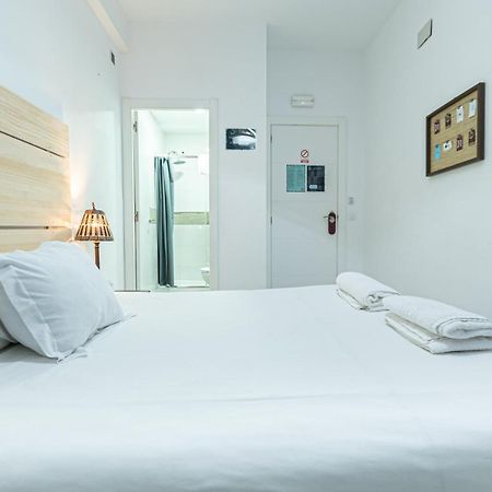 Albergue Easy Sants By Bossh! (Adults Only) Barcelona Exterior foto
