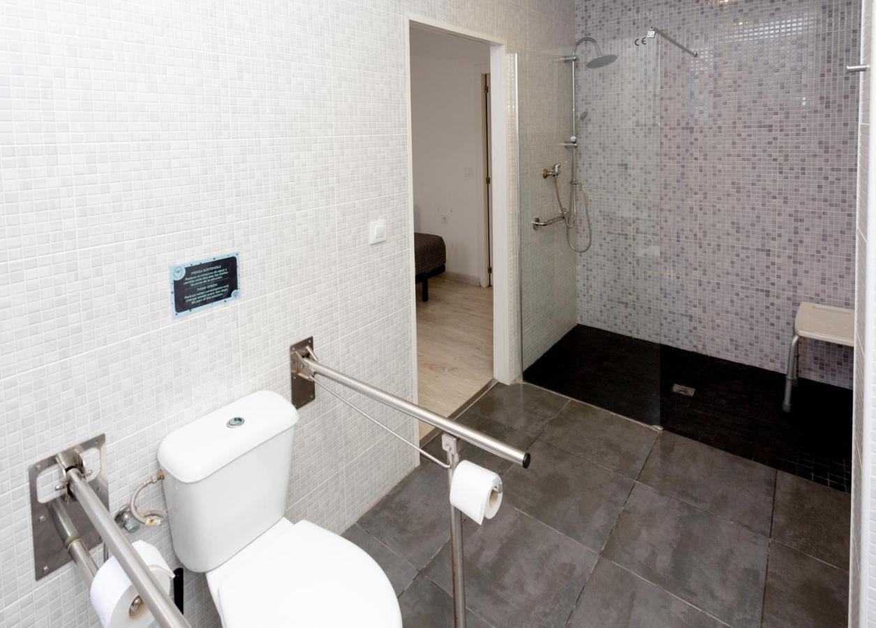 Albergue Easy Sants By Bossh! (Adults Only) Barcelona Exterior foto