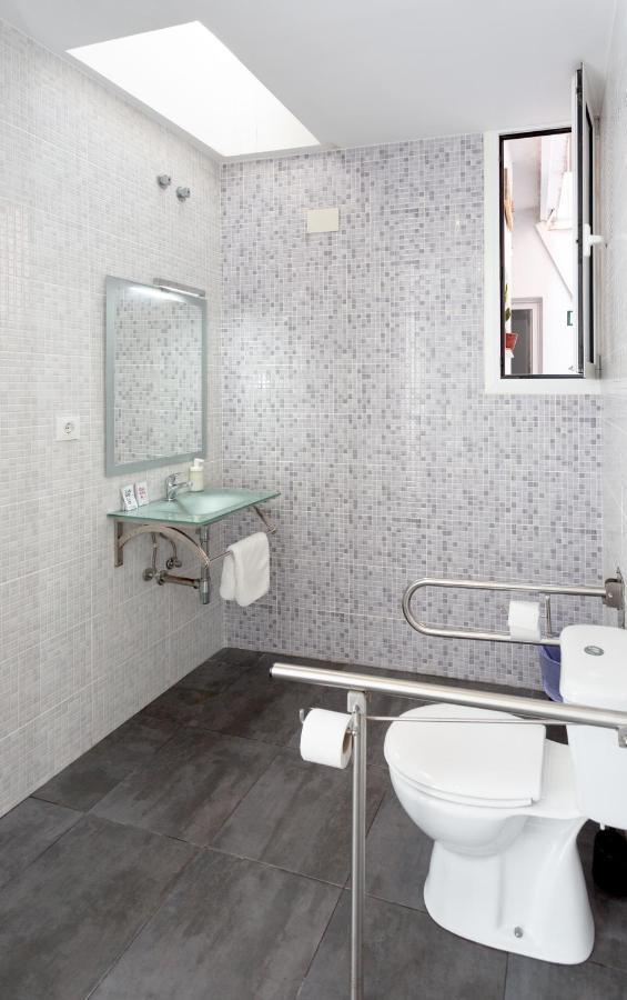 Albergue Easy Sants By Bossh! (Adults Only) Barcelona Exterior foto