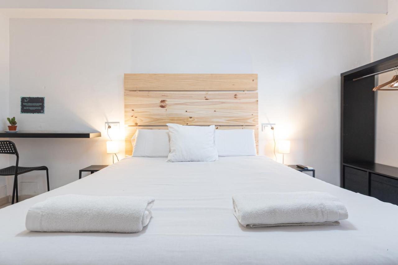 Albergue Easy Sants By Bossh! (Adults Only) Barcelona Exterior foto