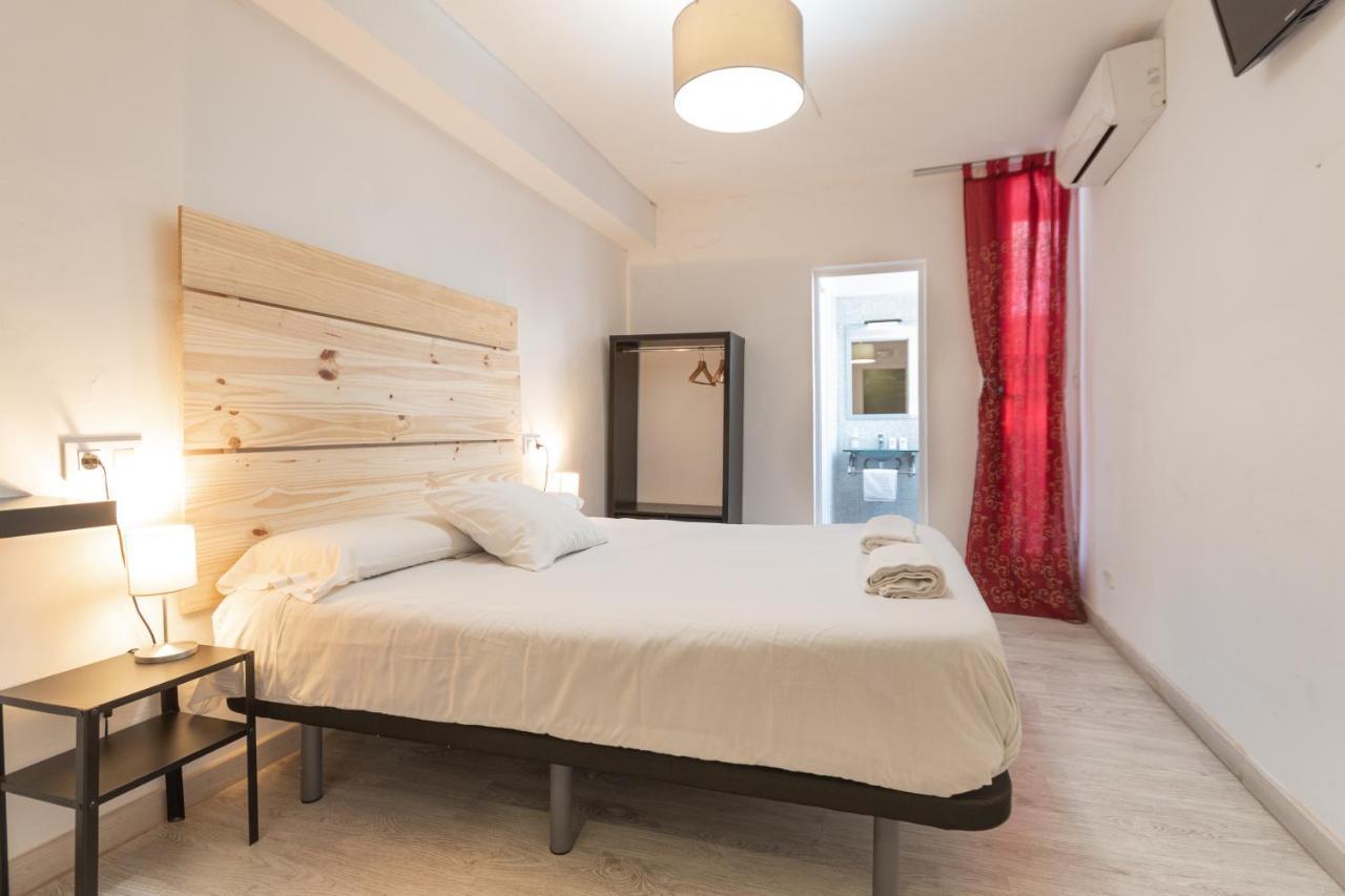 Albergue Easy Sants By Bossh! (Adults Only) Barcelona Exterior foto